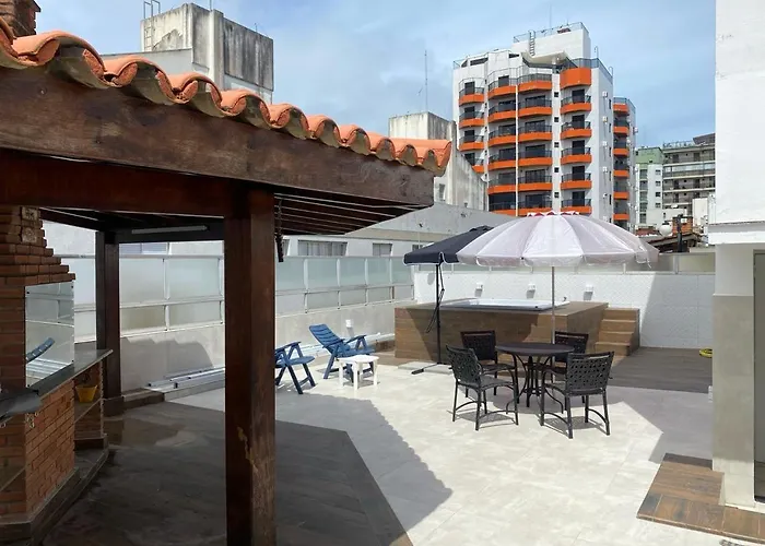 Cobertura Guarujá Apto com Jacuzzi e Churrasqueira